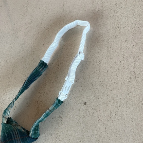 Little Boys green plaid adjustable tie. - Picture 4 of 5